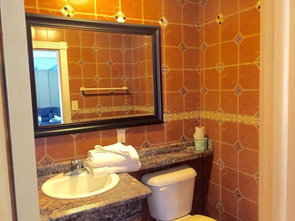 Deluxe Inn - Savannah Luaran gambar
