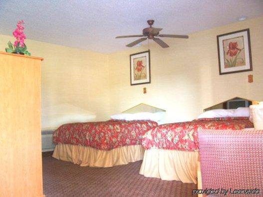 Deluxe Inn - Savannah Bilik gambar